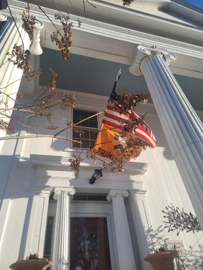 House Of 1833 Bed and breakfast Mystic