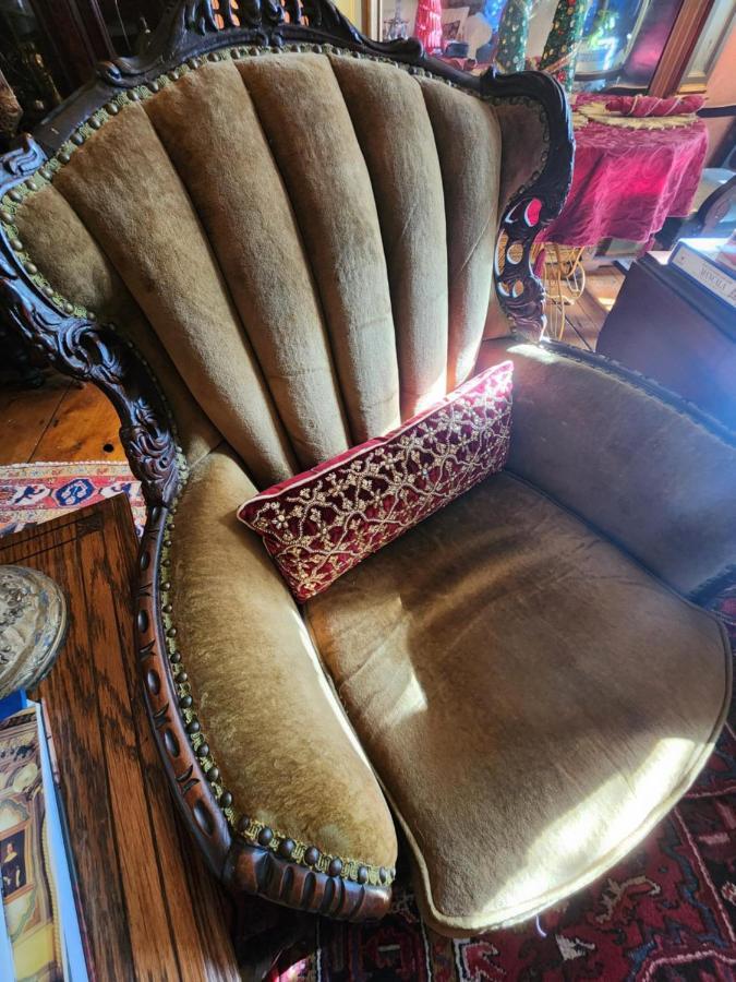 House Of 1833 * Mystic