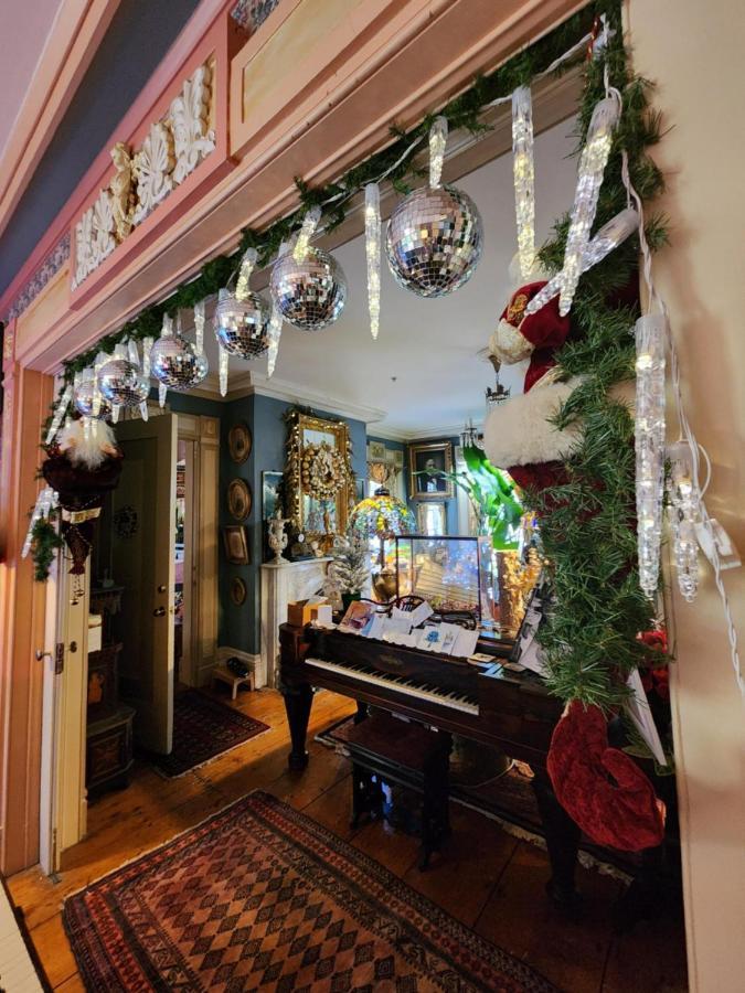 House Of 1833 Mystic