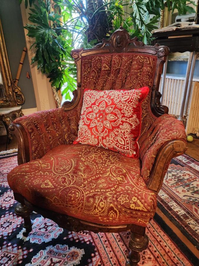 House Of 1833 Mystic