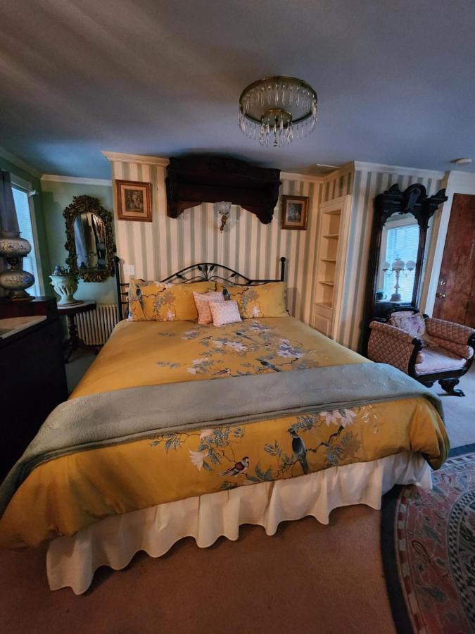 House Of 1833 *